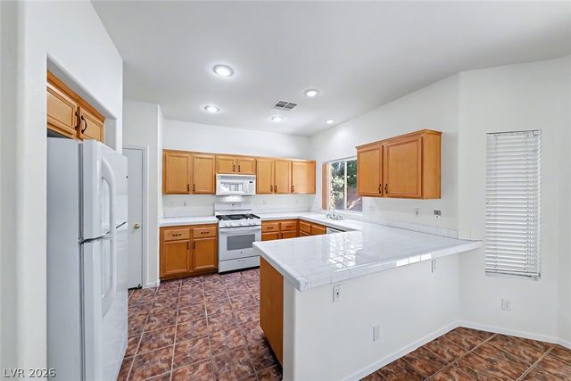 999 Whispering Grove Avenue, Las Vegas, NV 89123
