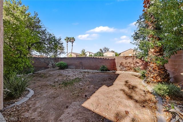 999 Whispering Grove Avenue, Las Vegas, NV 89123
