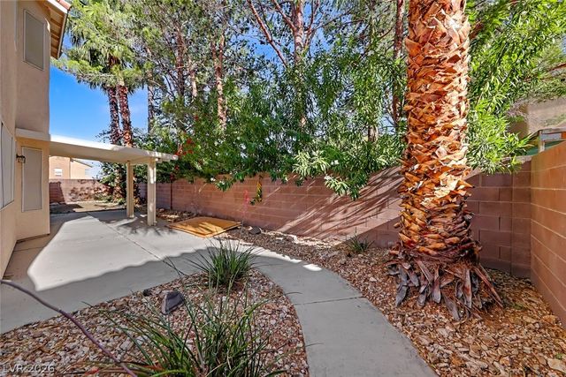 999 Whispering Grove Avenue, Las Vegas, NV 89123