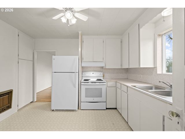 220 Nw LINCOLN St, Sheridan, OR 97378