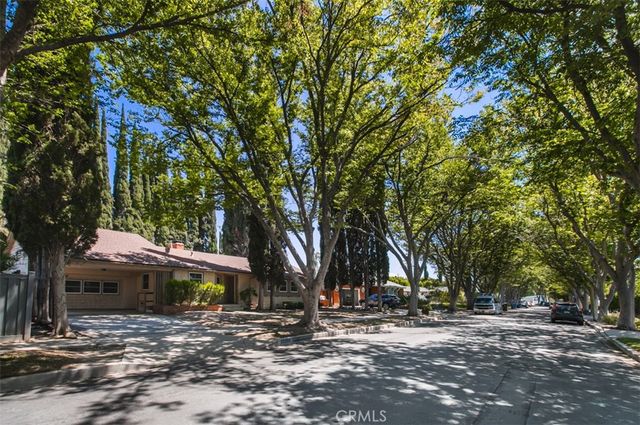 22217 Archwood, Woodland Hills, CA 91303