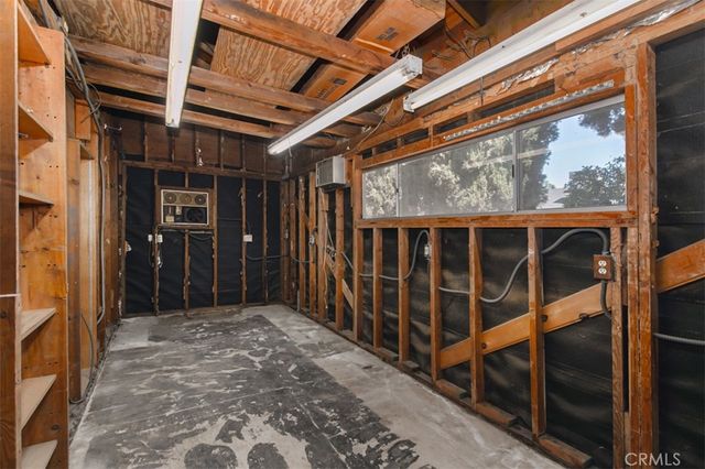 22217 Archwood, Woodland Hills, CA 91303