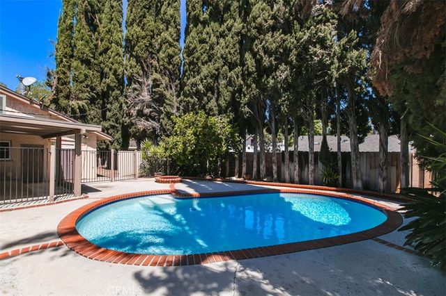 22217 Archwood, Woodland Hills, CA 91303