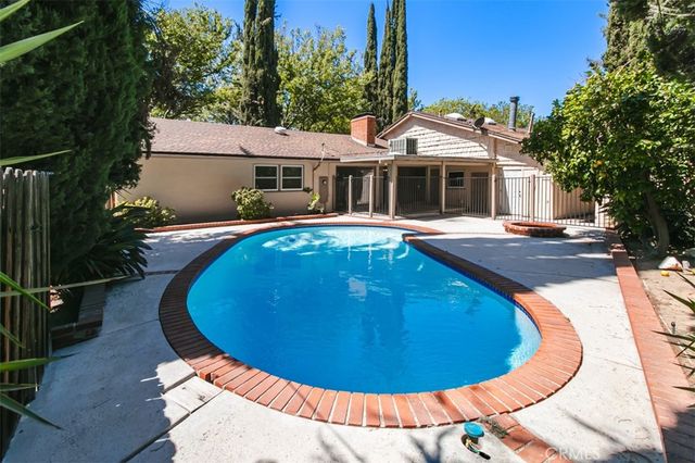 22217 Archwood, Woodland Hills, CA 91303