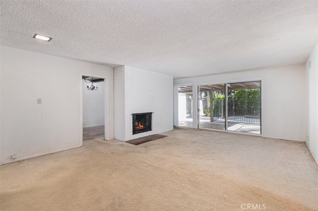 22217 Archwood, Woodland Hills, CA 91303