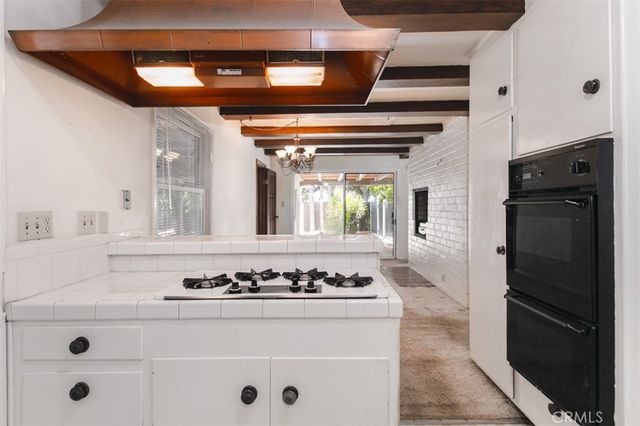 22217 Archwood, Woodland Hills, CA 91303