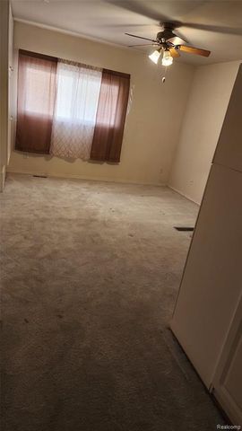 28621 Milton Avenue, Warren, MI 48092