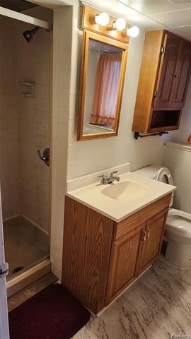 28621 Milton Avenue, Warren, MI 48092