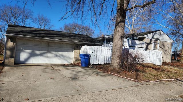 28621 Milton Avenue, Warren, MI 48092