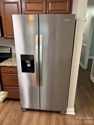 11800 Mirror Lake Drive, Charlotte, NC 28226