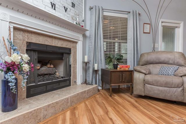 1293 Wadcutter Ct, Cantonment, FL 32533