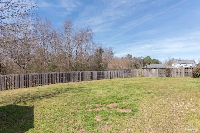 1293 Wadcutter Ct, Cantonment, FL 32533