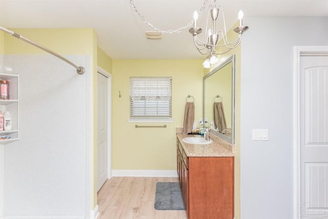 1293 Wadcutter Ct, Cantonment, FL 32533