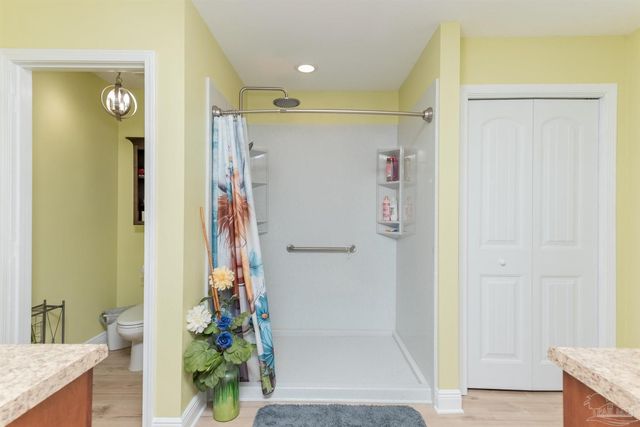 1293 Wadcutter Ct, Cantonment, FL 32533