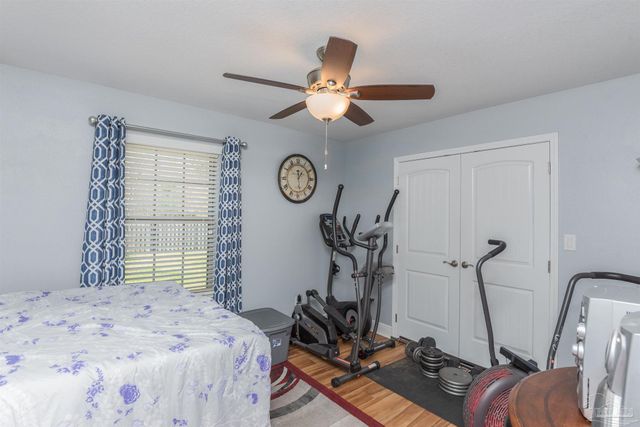 1293 Wadcutter Ct, Cantonment, FL 32533