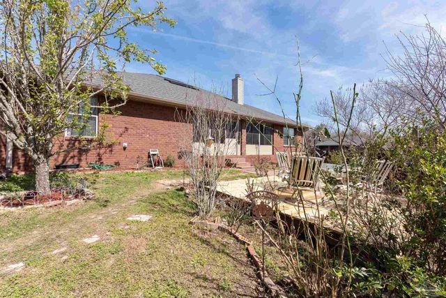 1293 Wadcutter Ct, Cantonment, FL 32533