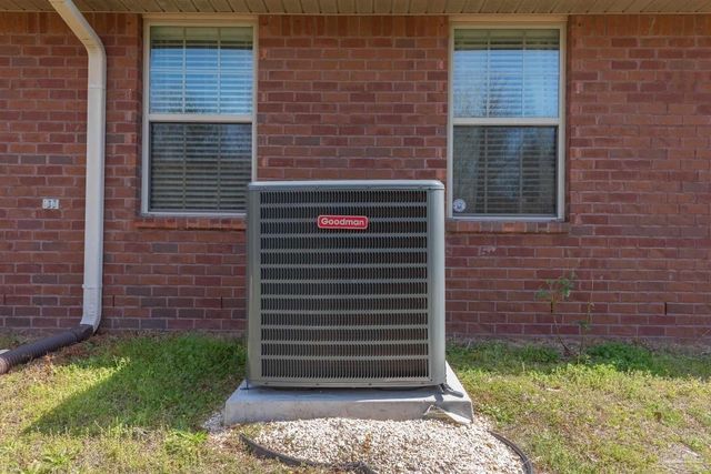 1293 Wadcutter Ct, Cantonment, FL 32533