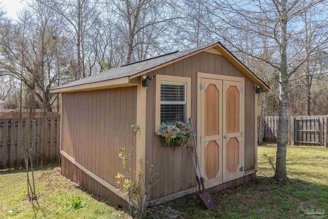 1293 Wadcutter Ct, Cantonment, FL 32533