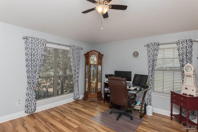 1293 Wadcutter Ct, Cantonment, FL 32533