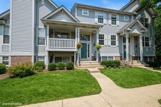 18550 W Sterling Court W, Grayslake, IL 60030