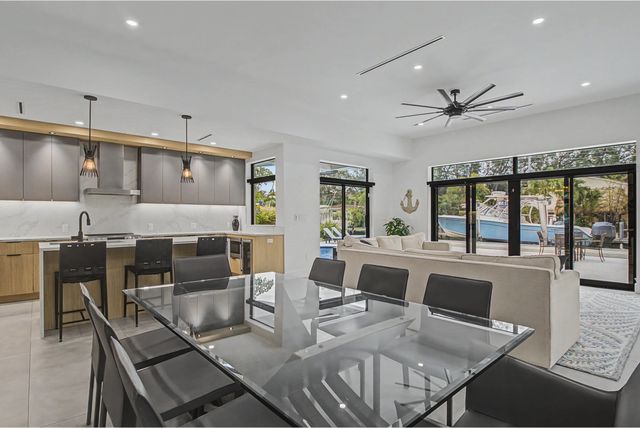 2634 SE 14th Street, Pompano Beach, FL 33062