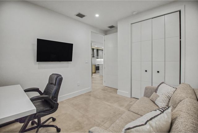 2634 SE 14th Street, Pompano Beach, FL 33062