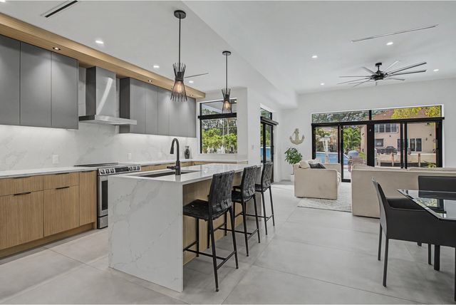 2634 SE 14th Street, Pompano Beach, FL 33062