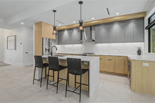 2634 SE 14th Street, Pompano Beach, FL 33062