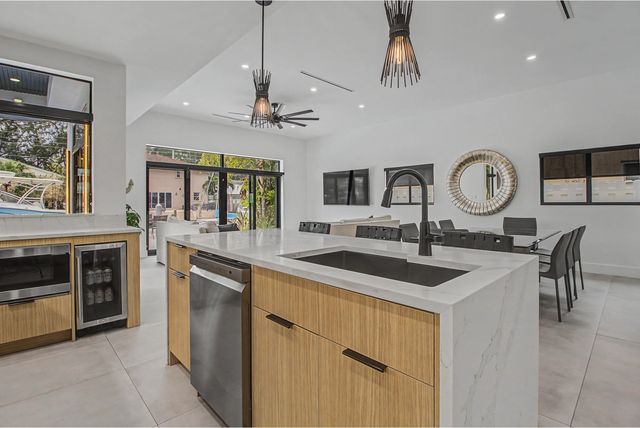 2634 SE 14th Street, Pompano Beach, FL 33062