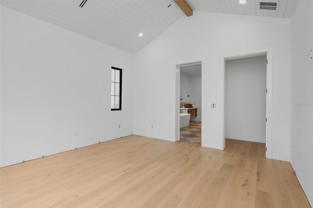 2911 W CHAPIN AVENUE, Tampa, FL 33611