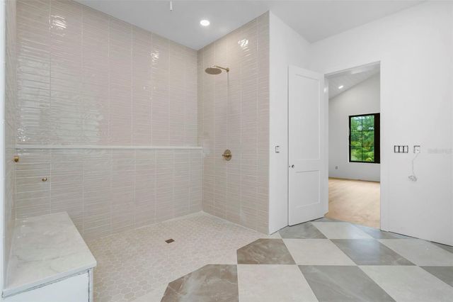 2911 W CHAPIN AVENUE, Tampa, FL 33611