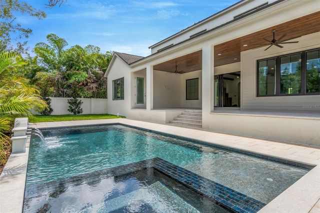2911 W CHAPIN AVENUE, Tampa, FL 33611