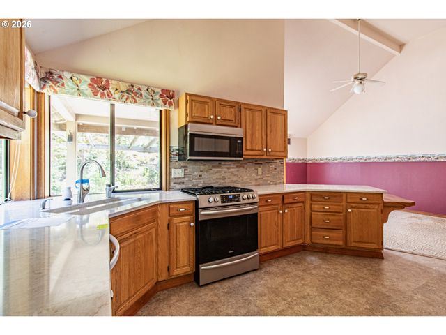 15329 Sw SUNSET Blvd, Sherwood, OR 97140