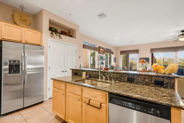 5115 W Desert Eagle Circle, Marana, AZ 85658