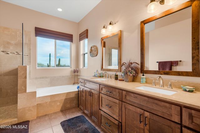 5115 W Desert Eagle Circle, Marana, AZ 85658