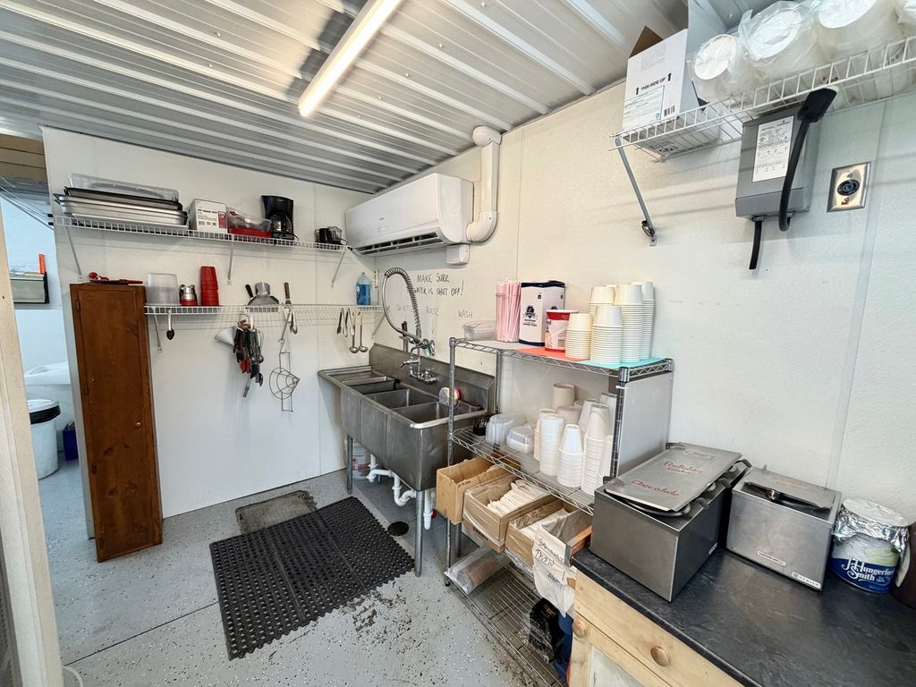 Image 14 of property listing at 122 E Calumet Street, Centralia, IL 62801