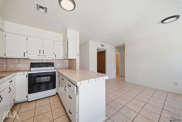 2155 S 14 Ave, Yuma, AZ 85365