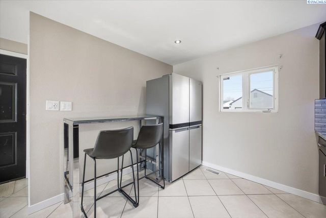 1715 W Bonneville Street, Pasco, WA 99301