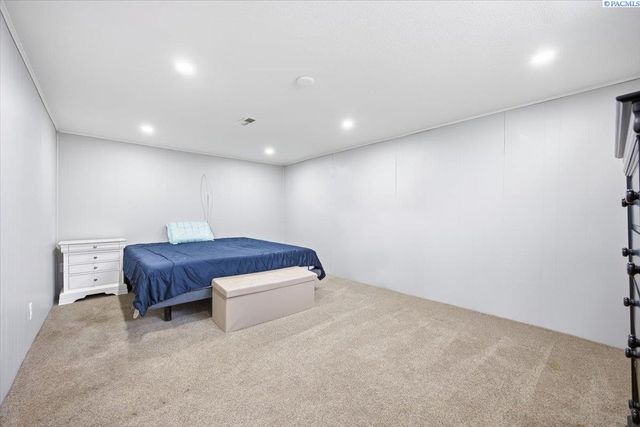 1715 W Bonneville Street, Pasco, WA 99301