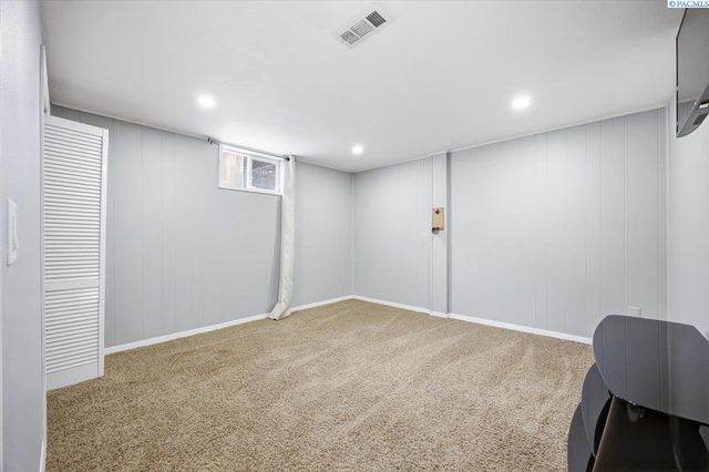 1715 W Bonneville Street, Pasco, WA 99301