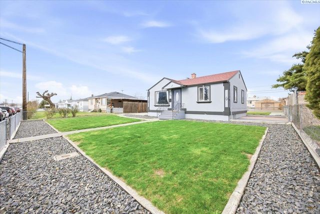 1715 W Bonneville Street, Pasco, WA 99301