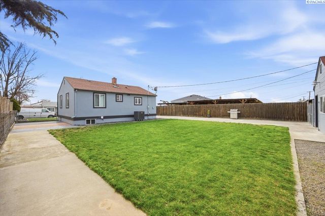 1715 W Bonneville Street, Pasco, WA 99301