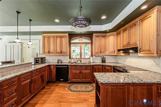 14454 King Rd, Doswell, VA 23047