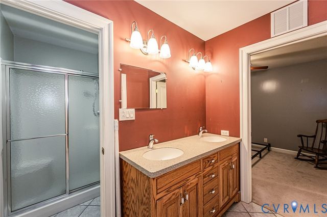 14454 King Rd, Doswell, VA 23047