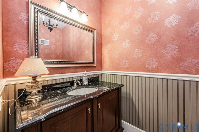 14454 King Rd, Doswell, VA 23047