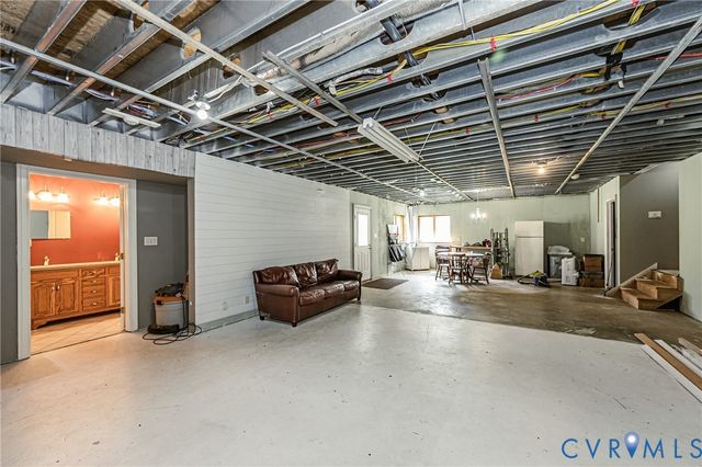14454 King Rd, Doswell, VA 23047