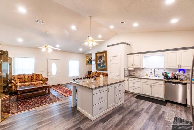 5105 Wildewood Ave, Pensacola, FL 32505