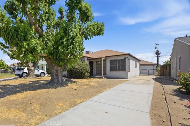 1108 S Chester, Bakersfield, CA 93304