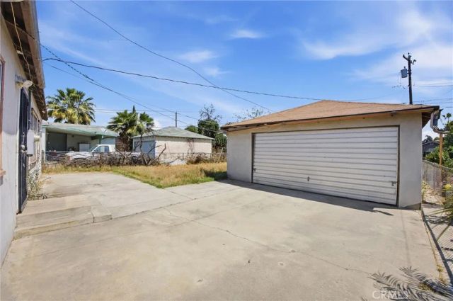1108 S Chester, Bakersfield, CA 93304