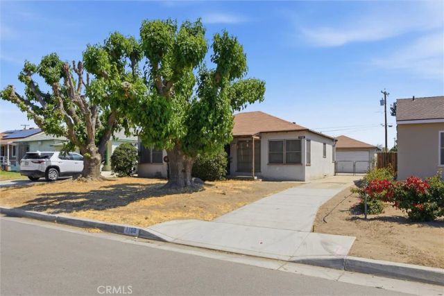 1108 S Chester, Bakersfield, CA 93304